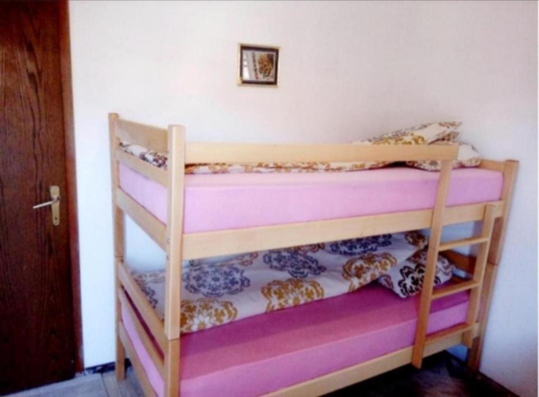 Travel Hostel - 400M From Bus Station Печ Екстериор снимка