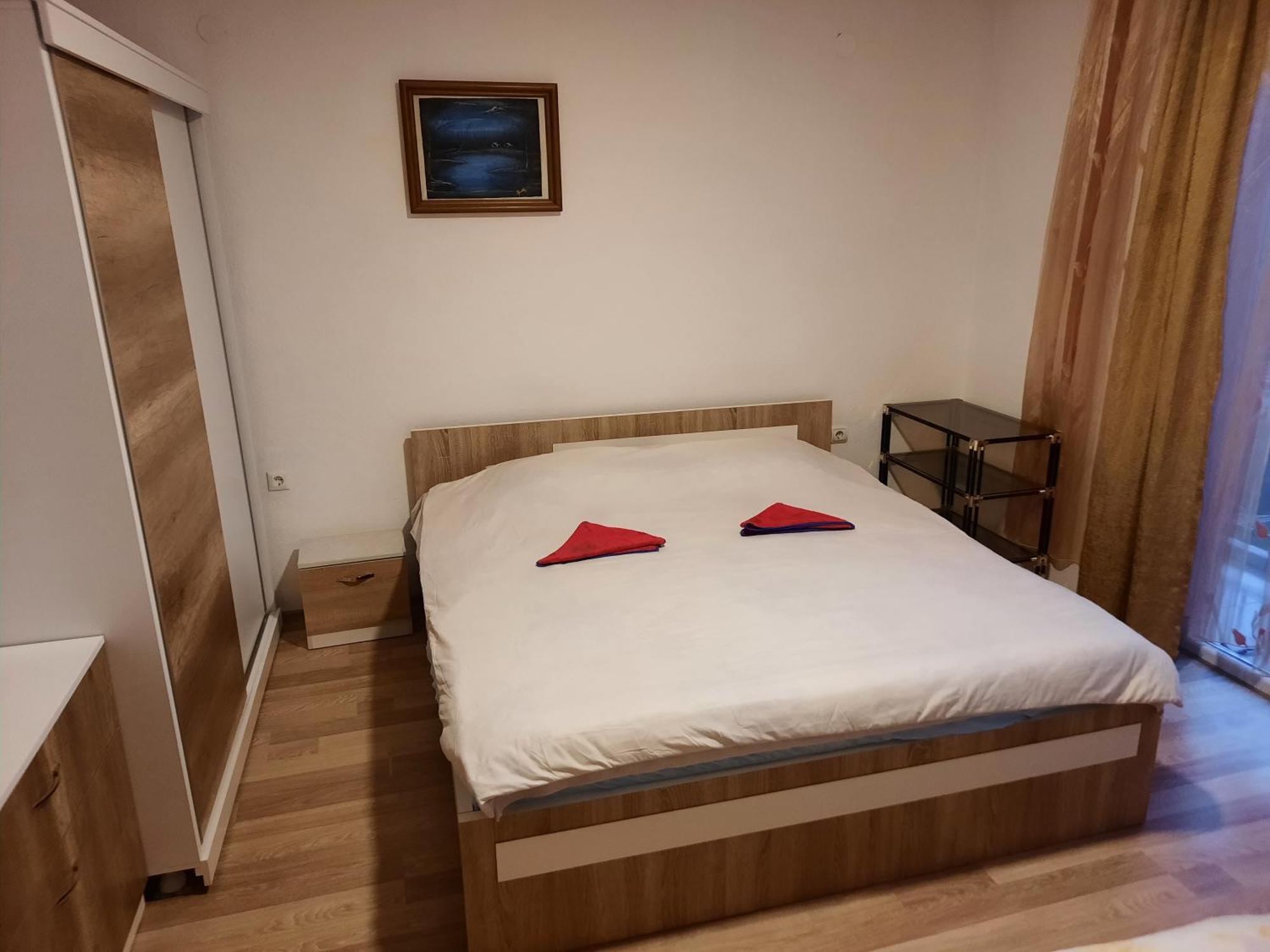 Travel Hostel - 400M From Bus Station Печ Екстериор снимка